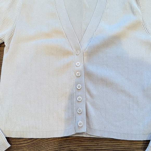 Zara Light Cream Ribbed Knit Top - Picture 3 of 3